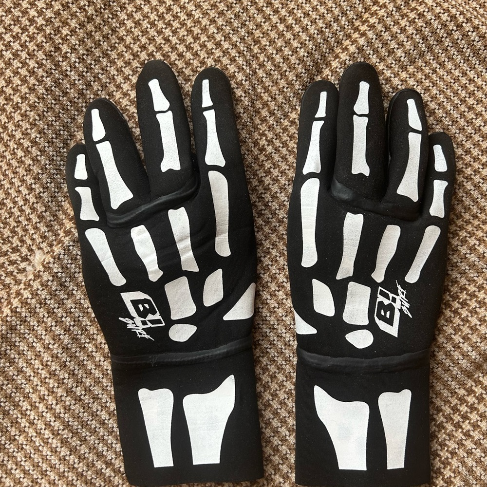 B! Surf Skeleton 2mm Surf Gloves